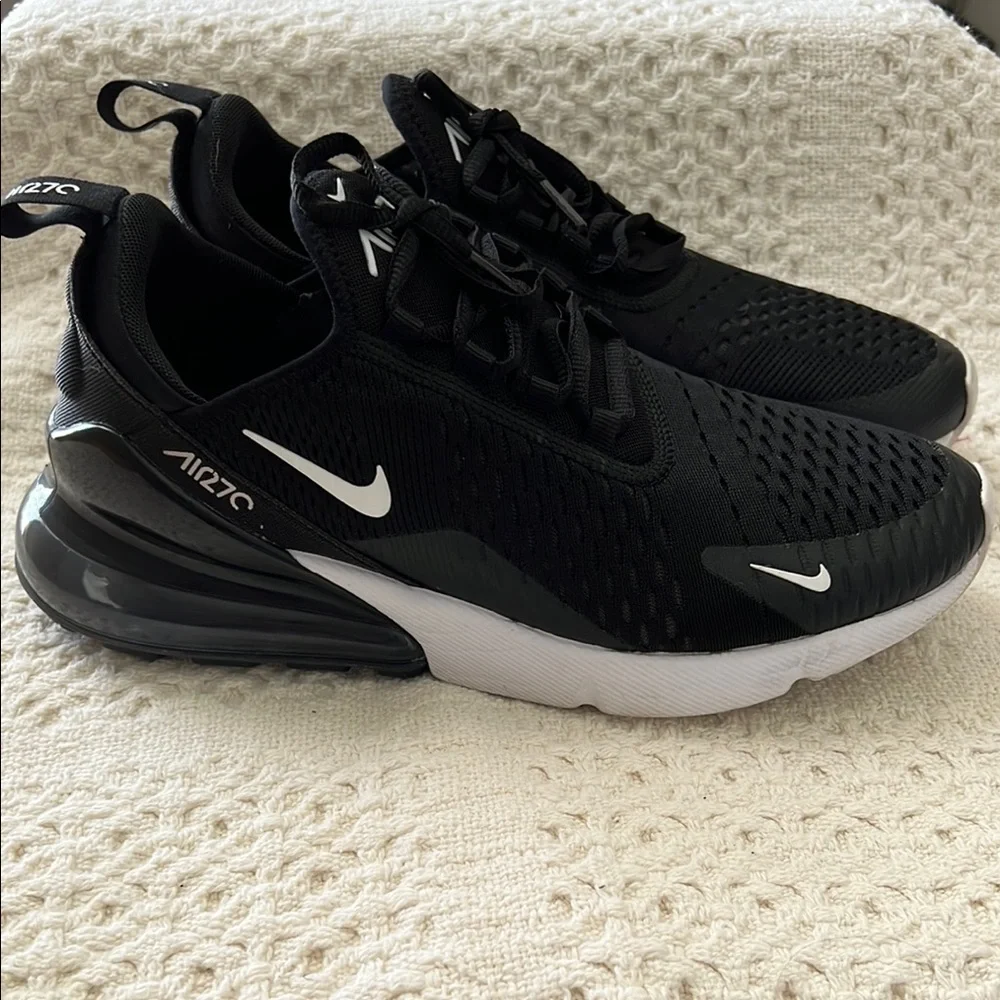 Nike Air Max 270 women’s size 9.5 original box included - Picture 2 of 11